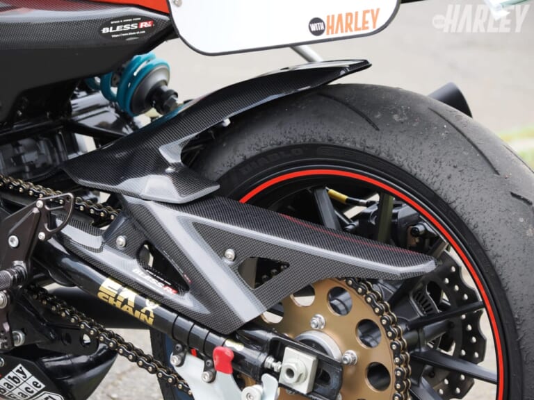 ブレスクリエイション|カーボンリアフェンダー|性能だけでなくスタイルも追求。よりディープにハーレー中型車のX350をいじる!