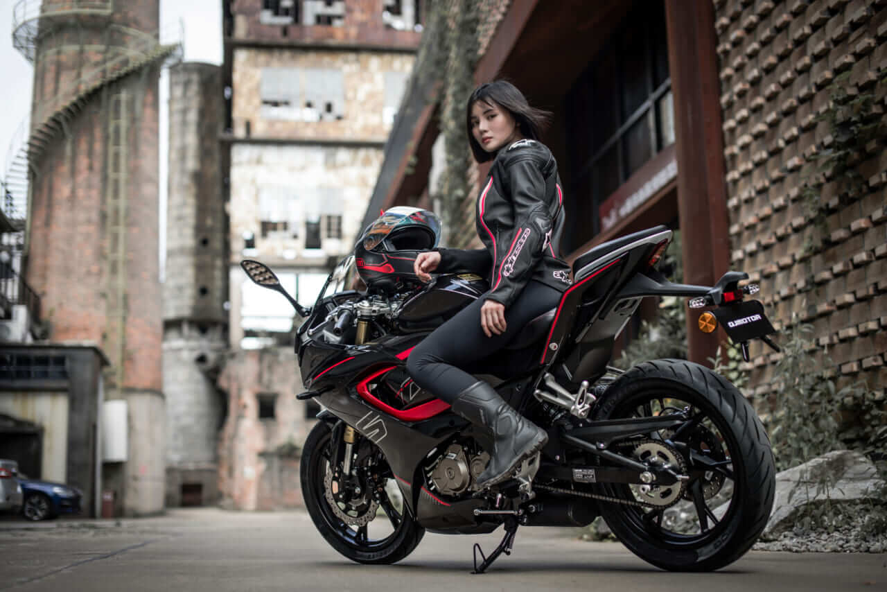 QJMOTOR | SRK125R｜「小さくても本格。#街乗りスポーツ、SRK125R」QJ LOVER Kayo MOTOR Column