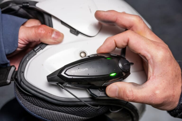 B+COM SB6XR｜Bluetoothインカム「B+COM」って、いったいナニができるの!? 便利なの!?〈前編〉