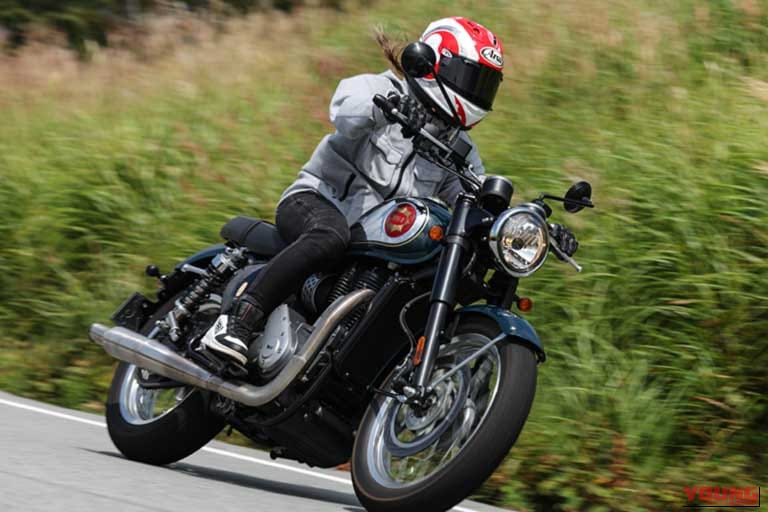 BSA Gold Star 650｜【新車試乗】BSA「ゴールドスター650」は個性を主張するけどクセのないエンジンだった──レーシング女子・岡崎静夏の試乗インプレッション