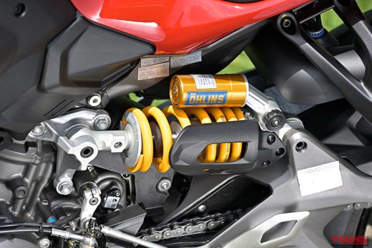 DICATI STREET FIGHTER V2S|【新車試乗】ドゥカティ「ストリートファイター V2S」最新V2エンジンを積んだストファイ発進!!