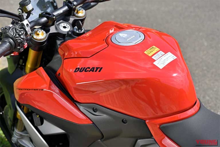 DICATI STREET FIGHTER V2S｜【新車試乗】ドゥカティ「ストリートファイター V2S」最新V2エンジンを積んだストファイ発進!!