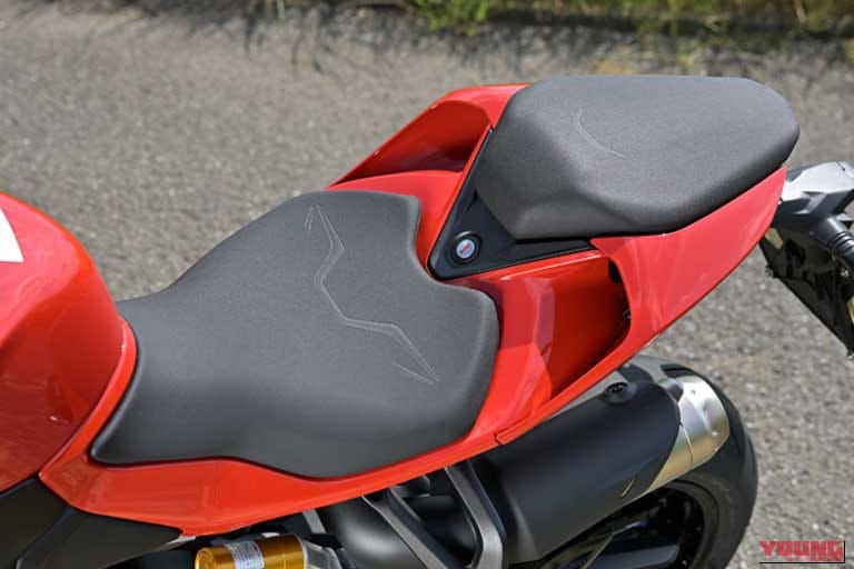 DICATI STREET FIGHTER V2S｜【新車試乗】ドゥカティ「ストリートファイター V2S」最新V2エンジンを積んだストファイ発進!!