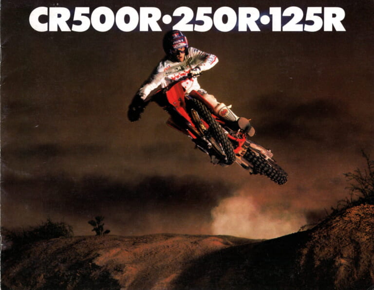 柏 秀樹の昭和～平成 カタログ蔵出しコラム｜ホンダ｜モトクロッサー｜CR｜空飛ぶバイクに憧れた──ホンダ(HONDA)モトクロッサーCRシリーズ[1986]【柏 秀樹の昭和～平成 カタログ蔵出しコラム Vol.24】