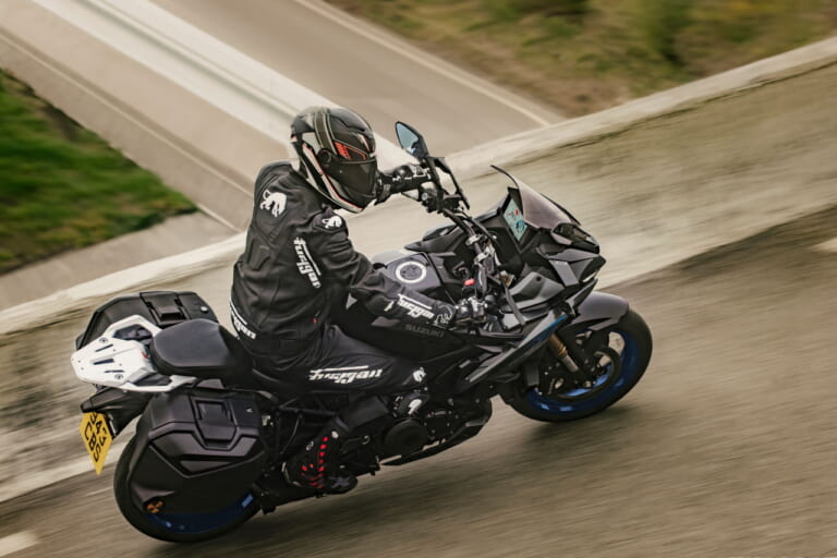 suzuki|GSX-S1000GX|欧州仕様|2026年モデル|新型はウイングレット搭載! スズキが「GSX-S1000GX」の2026年モデルを発表【海外】
