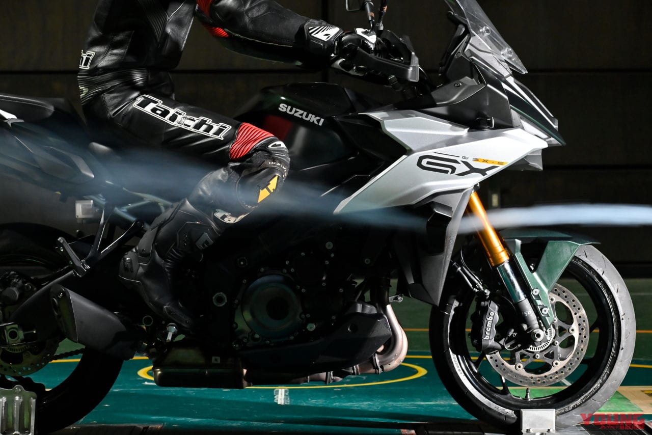 |新型はウイングレット搭載! スズキが「GSX-S1000GX」の2026年モデルを発表【海外】