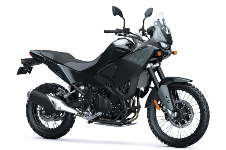 カワサキ｜KLE500｜輸出仕様｜2026年モデル｜【新型発表】カワサキ(KAWASAKI)新型アドベンチャー「KLE500」を発表！ 上位版「KLE500 SE」はTFTメーターや大型スクリーンも装備〈海外〉