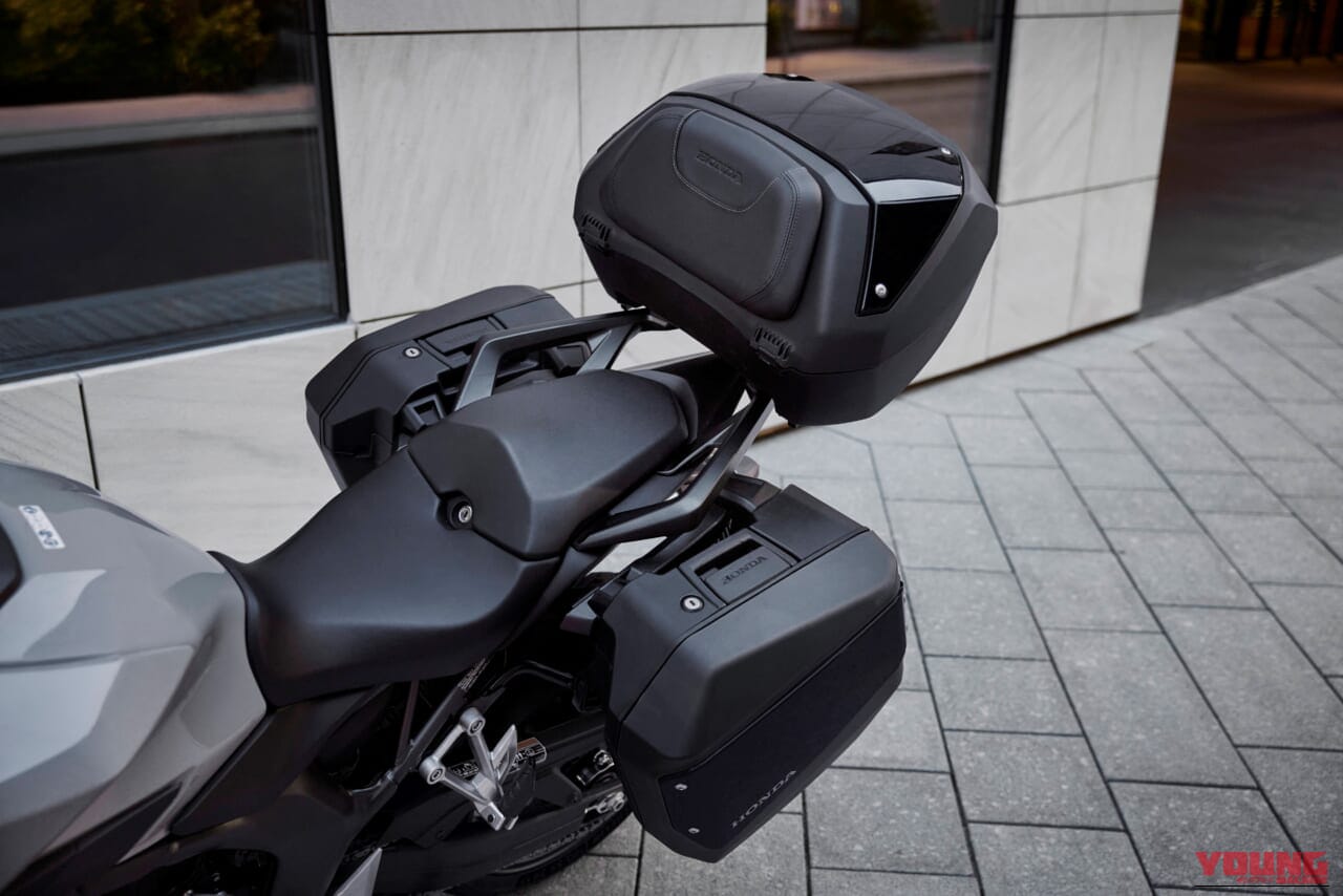 ホンダ｜CB1000GT｜欧州仕様｜2026年モデル｜ホンダが新型スポーツツアラー「CB1000GT」を発表！ 電サス＆IMUを装備するハイテク仕様【EICMA】