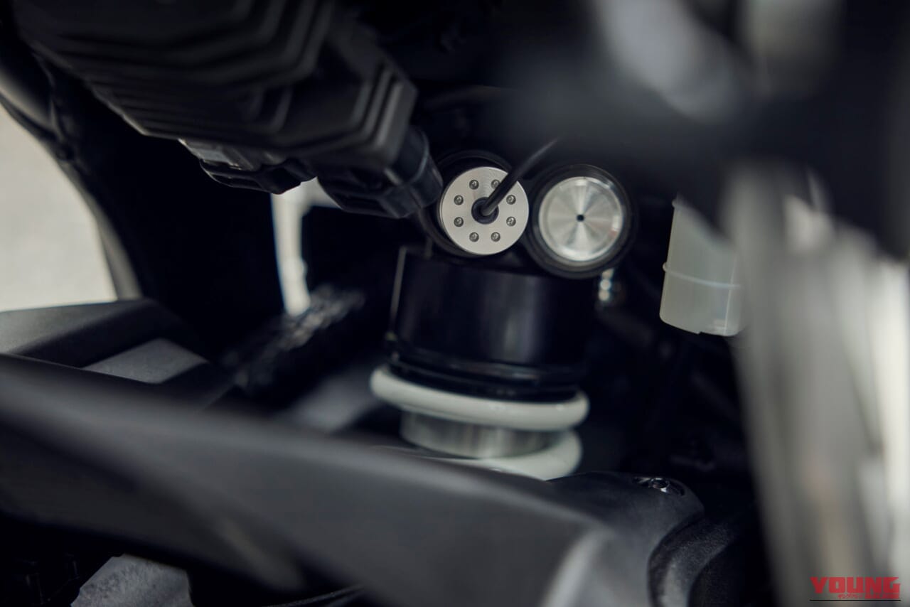 |ホンダが新型スポーツツアラー「CB1000GT」を発表! 電サス&IMUを装備するハイテク仕様【EICMA】