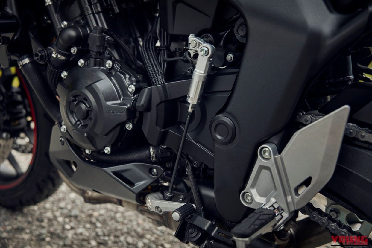 ホンダ｜CB1000GT｜欧州仕様｜2026年モデル｜ホンダが新型スポーツツアラー「CB1000GT」を発表！ 電サス＆IMUを装備するハイテク仕様【EICMA】