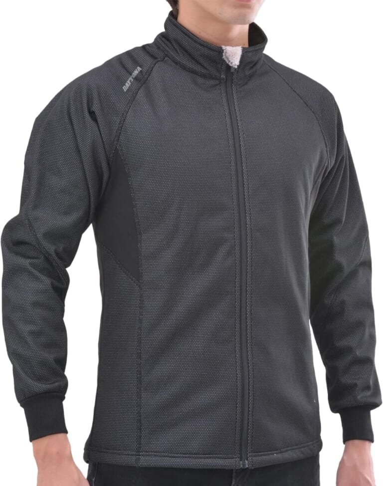 着た瞬間にわかる。デイトナのインナーは“寒さを防ぐ工夫”が詰まったアイテムだった #Amazonブラックフライデー