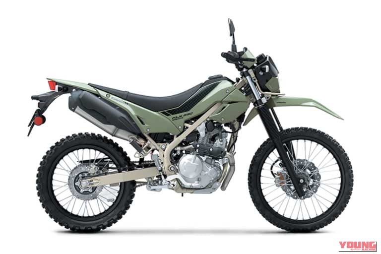 KLX230シェルパ(‘25)｜【新型試乗】カワサキ KLX230シェルパSは「軽く小さく初心者にも優しい」。レーシング女子・岡崎静夏の軽アドベンチャー＆オフロード一気試乗