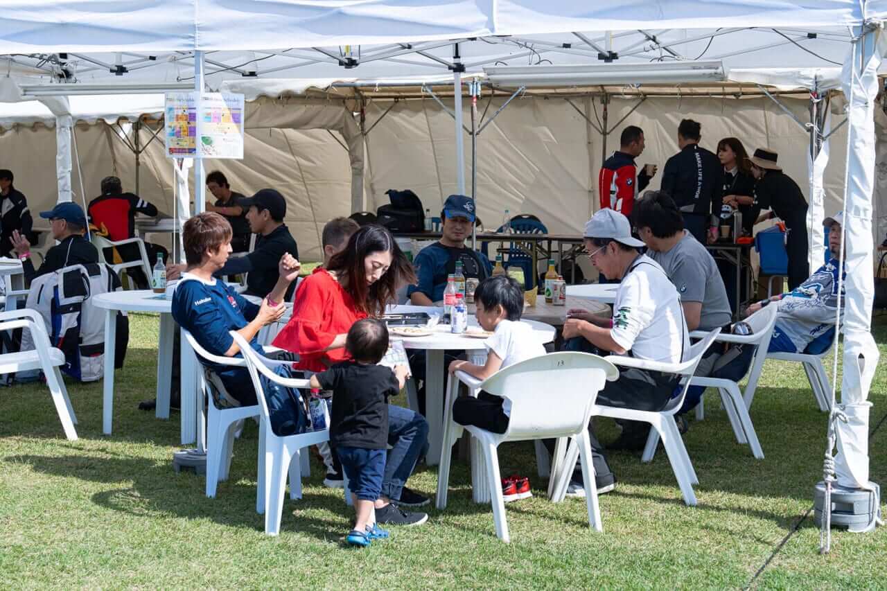 ランチ｜モトラッドミツオカ｜ミツオカネイチャー2025｜仲間と一緒にGSを堪能できるモトラッドミツオカ主催の大型イベント「ミツオカネイチャー2025」