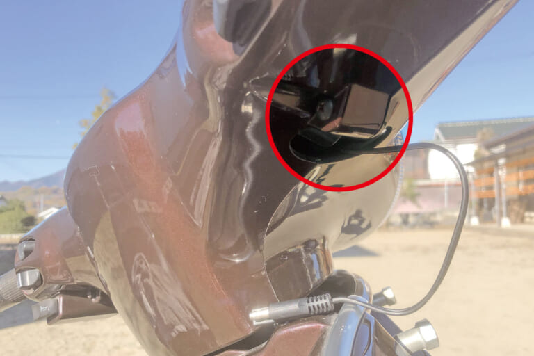 ベスパ LX150ie ケーブル取りまわし｜【Amazonランキング1位】カエディア USB電源＆スマホホルダーを取り付けてみた〈ブラックフライデーは12/1まで〉