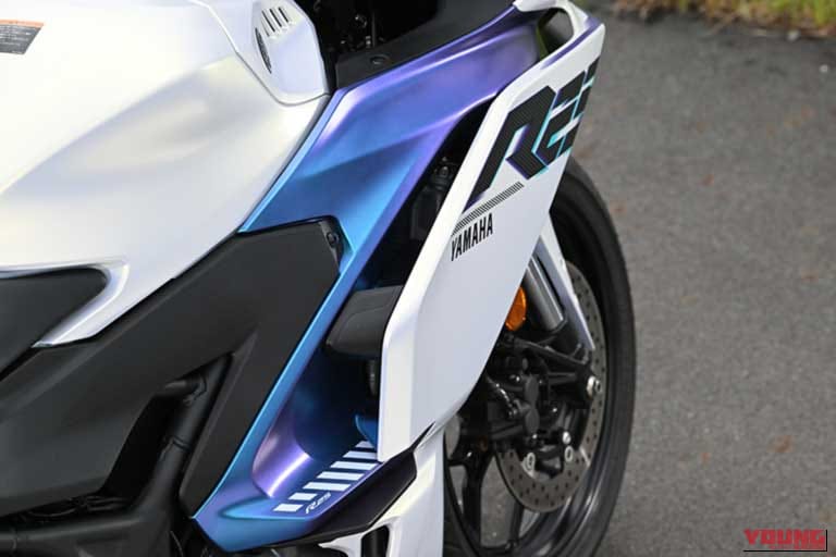 YAMAHA YZF-R25｜「レーシーだけど気軽に乗れる万能系スポーツ！」レーシング女子・岡崎静夏のヤマハ「YZF-R25」試乗インプレッション