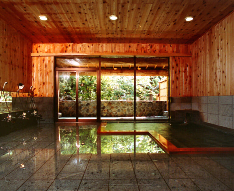 ツーリングの疲れは温泉で流せ! 青森・津軽の「温泉天国」を巡る最強フリーパス『ツガルツナガル湯らり津軽周遊パス』がオトクすぎる|ツーリングの疲れは温泉で流せ! 青森・津軽の「温泉天国」を巡る最強フリーパス『ツガルツナガル湯らり津軽周遊パス』がオトクすぎる