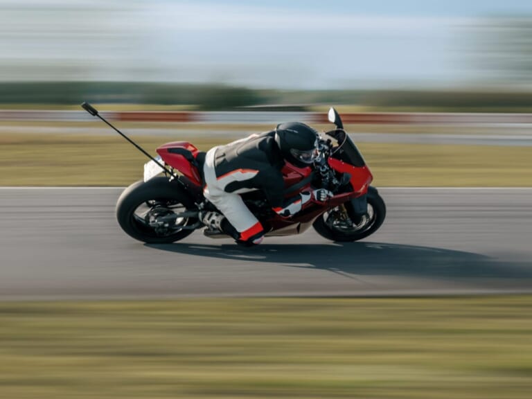 Insta360 X5がMotoGP王者マルケスとコラボ! チャンピオン記念版が世界限定9393台で登場｜Insta360 X5がMotoGP王者マルケスとコラボ! チャンピオン記念版が世界限定9393台で登場