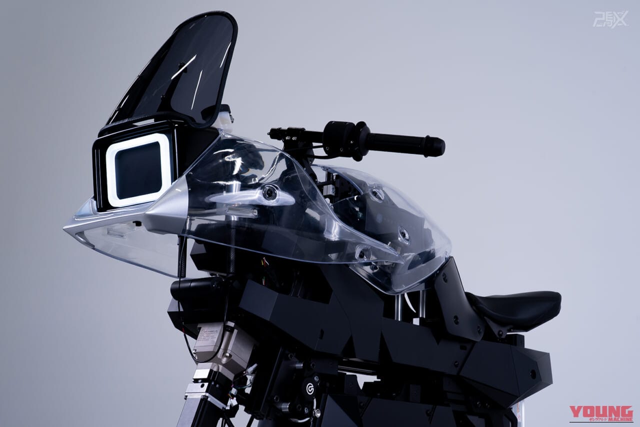 『バリバリ伝説』の走りを再現するリアル二輪シミュレーター「2X」が世界最大級の二輪ショーEICMAで発表【あの熱狂を全身で体感せよ】｜『バリバリ伝説』の名勝負を再現! リアル二輪シミュレーター「2X」が世界最大級の二輪ショーEICMAで発表【あの熱狂を全身で体感せよ】