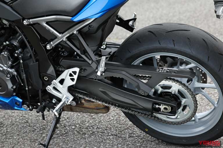 SUZUKI GSX-8R|「気軽に味わえるスポーティテイスト」レーシング女子・岡崎静夏のスズキ「GSX-8R」試乗インプレッション