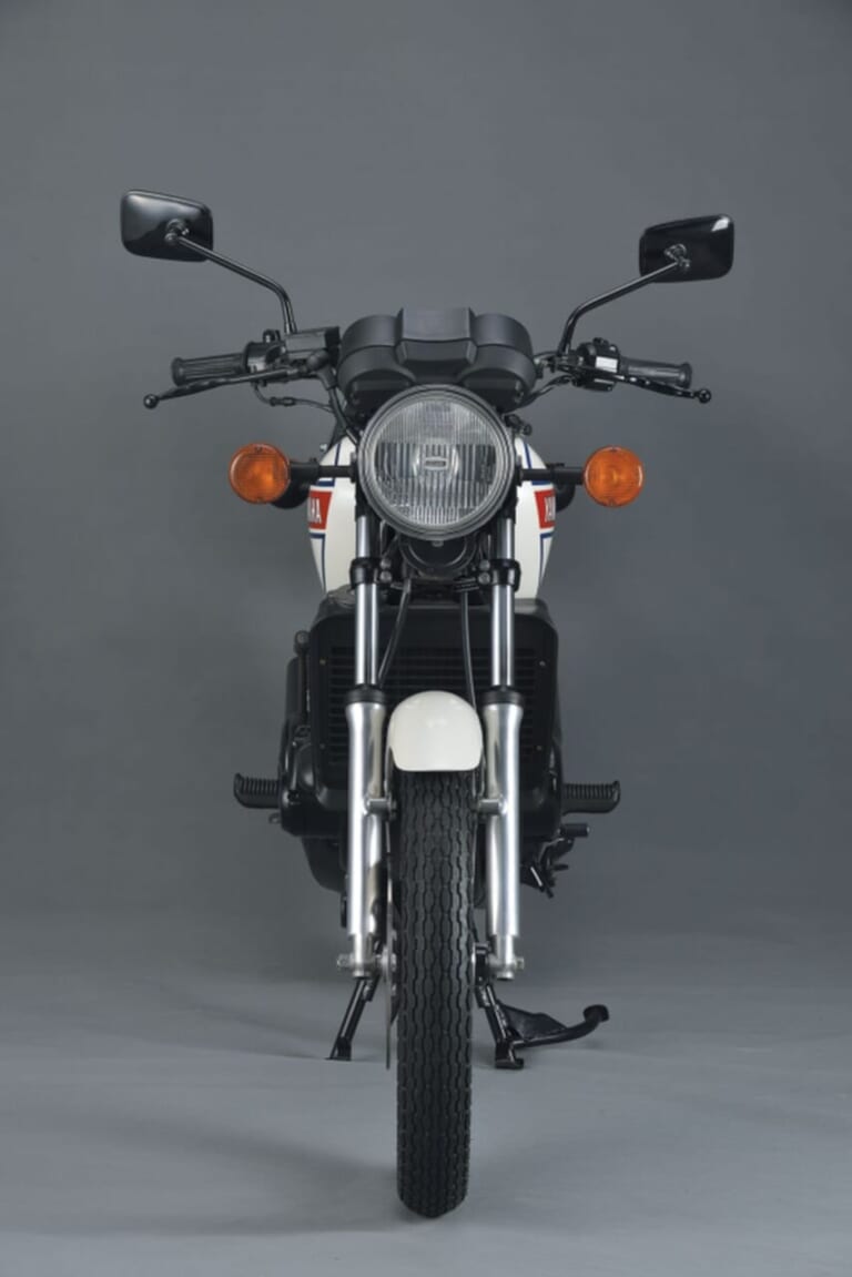 YAMAHA RZ250｜ヤマハ(YAMAHA)RZ250/350:2サイクルを再興させたレプリカブームの始祖【1980～1982】