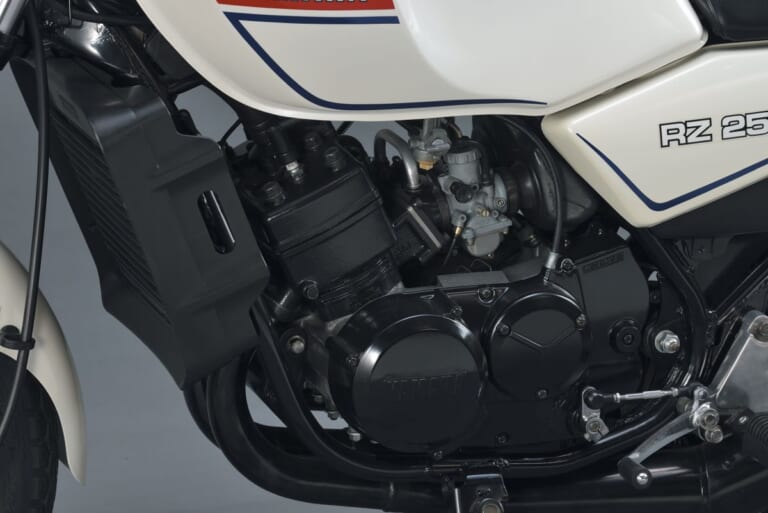 YAMAHA RZ250｜【2スト名車】ヤマハ(YAMAHA)RZ250/350各部解説:新時代の到来を主張した新技術【1980～1982】