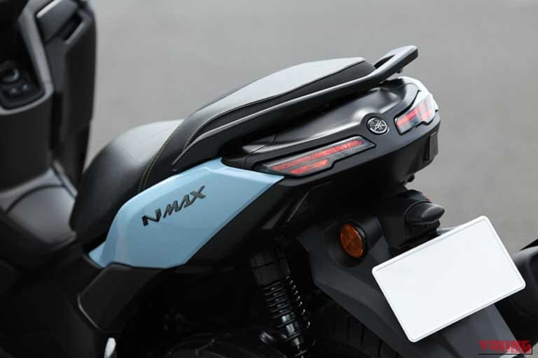 YAMAHA NMAX155|ヤマハ「NMAX155」はシフトダウンが効く! レーシング女子・岡崎静夏の試乗インプレッション