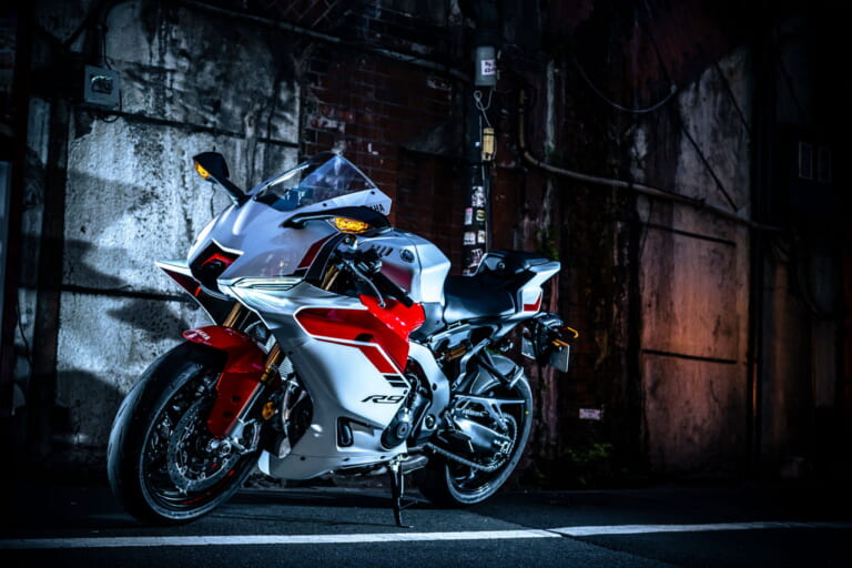 ヤマハ|YZF-R9|試乗インプレッション|【見た目とは裏腹に意外と街乗りも快適だった!】ヤマハ「YZF-R9」2025モデル試乗レポート