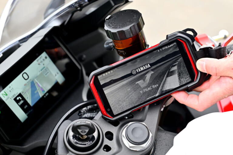 ヤマハ|YZF-R9|試乗インプレッション|【見た目とは裏腹に意外と街乗りも快適だった!】ヤマハ「YZF-R9」2025モデル試乗レポート