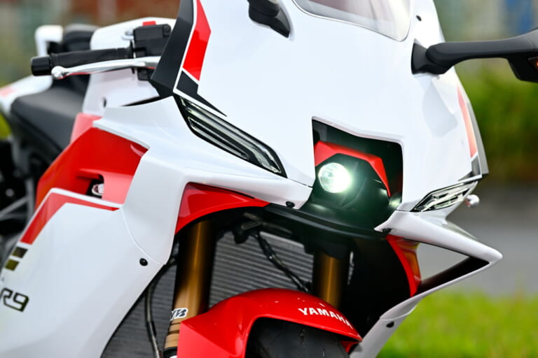 ヤマハ|YZF-R9|試乗インプレッション|【見た目とは裏腹に意外と街乗りも快適だった!】ヤマハ「YZF-R9」2025モデル試乗レポート