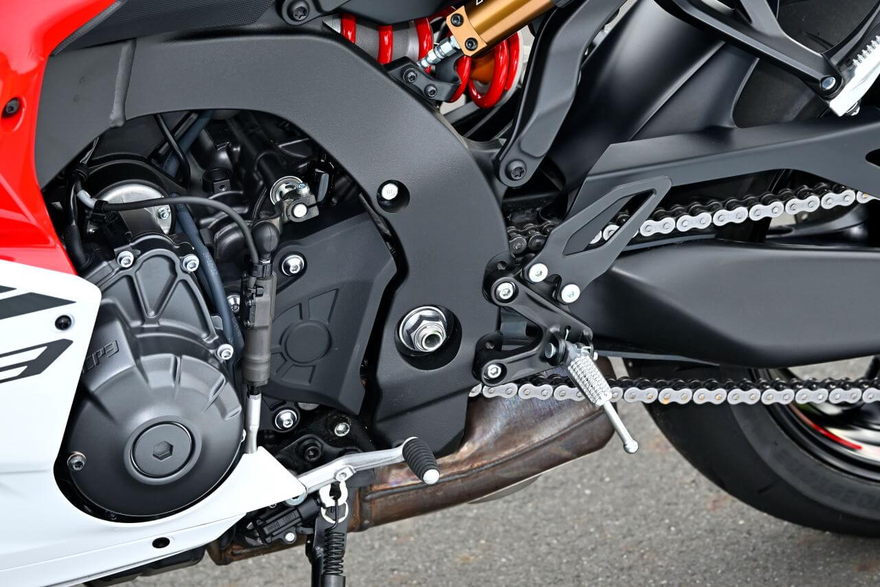 |【見た目とは裏腹に意外と街乗りも快適だった!】ヤマハ「YZF-R9」2025モデル試乗レポート