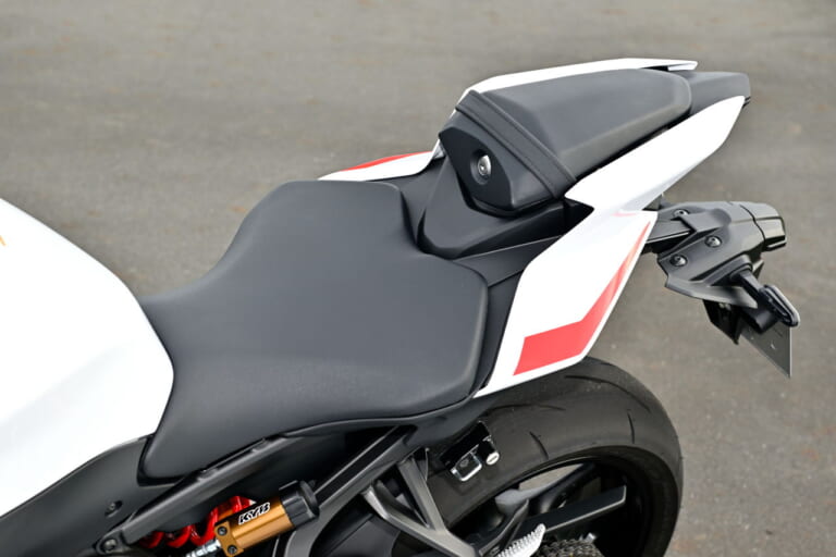 ヤマハ|YZF-R9|試乗インプレッション|【見た目とは裏腹に意外と街乗りも快適だった!】ヤマハ「YZF-R9」2025モデル試乗レポート