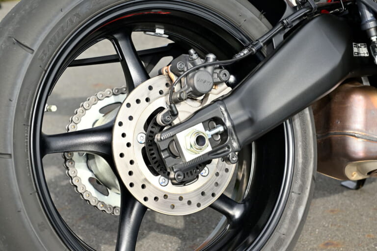 ヤマハ|YZF-R9|試乗インプレッション|【見た目とは裏腹に意外と街乗りも快適だった!】ヤマハ「YZF-R9」2025モデル試乗レポート