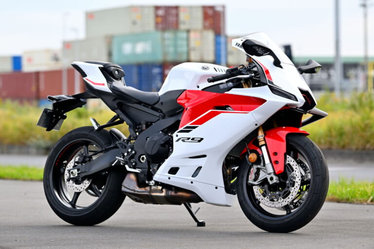 ヤマハ|YZF-R9|試乗インプレッション|【見た目とは裏腹に意外と街乗りも快適だった!】ヤマハ「YZF-R9」2025モデル試乗レポート