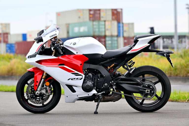 ヤマハ|YZF-R9|試乗インプレッション|【見た目とは裏腹に意外と街乗りも快適だった!】ヤマハ「YZF-R9」2025モデル試乗レポート