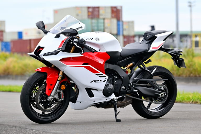 ヤマハ|YZF-R9|試乗インプレッション|【見た目とは裏腹に意外と街乗りも快適だった!】ヤマハ「YZF-R9」2025モデル試乗レポート