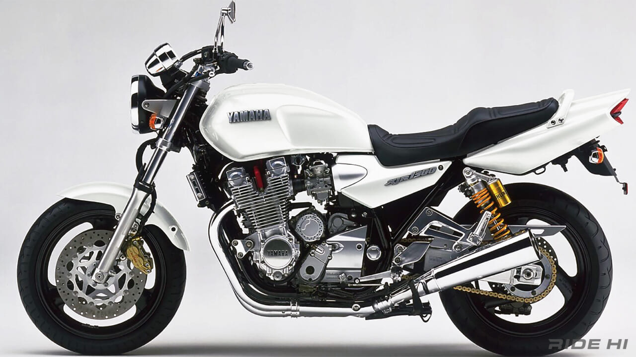 ヤマハ|XJR1300|1998|「あの頃CB1300SFを圧倒してた?!」「’01~’02は至高」XJR1300のキャブ仕様に込められたヤマハ・ハンドリングのこだわり!