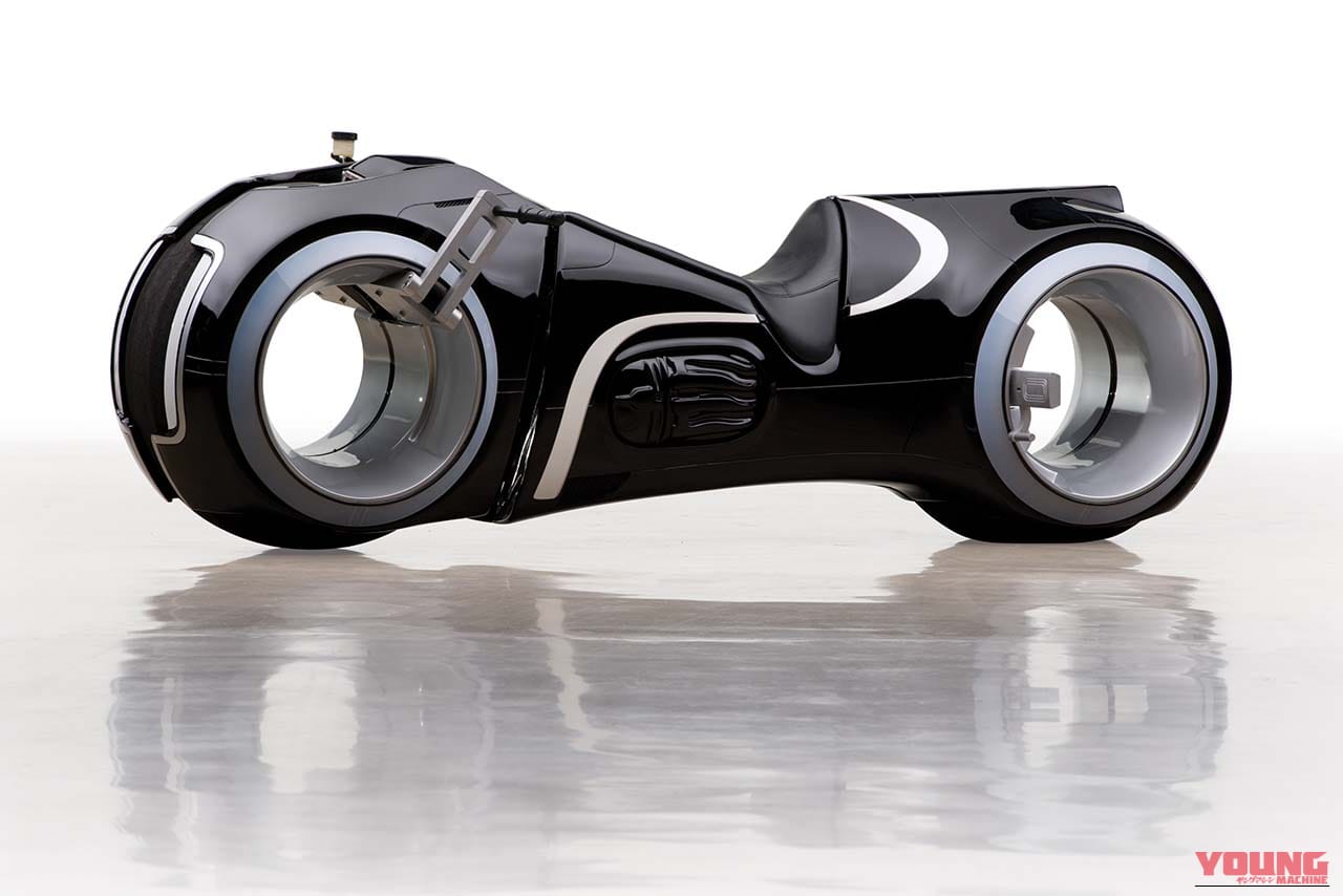 トロンのバイク｜「ぼくの考えた最強のマシン」系?! 『トロン』のマシンをワンオフで再現しちゃった夫婦の話