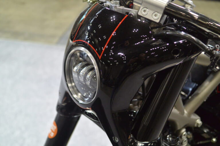 横浜ホットロッドショー｜ロイヤルエンフィールド｜サムライ（SURESHOT）｜【ホットロッドショー】ロイヤルエンフィールド「ショットガン650」が大化け！ 昨季アワード3冠のマシンも登壇