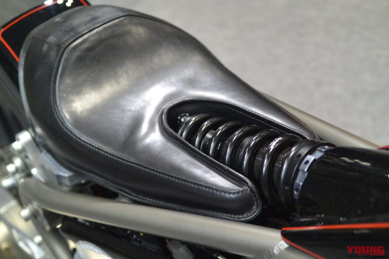 横浜ホットロッドショー｜ロイヤルエンフィールド｜サムライ（SURESHOT）｜【ホットロッドショー】ロイヤルエンフィールド「ショットガン650」が大化け！ 昨季アワード3冠のマシンも登壇