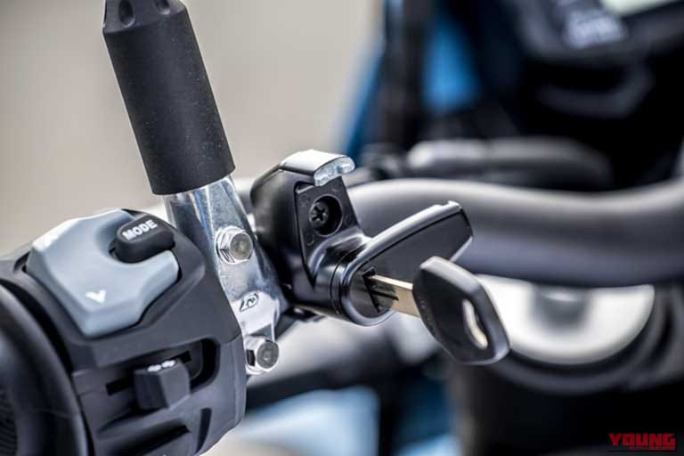 SUZUKI DR-Z4SM|【新車試乗】スズキ(SUZUKI)DR-Z4SM/S:DRZ4シリーズが24年ぶりのフルモデルチェンジ!