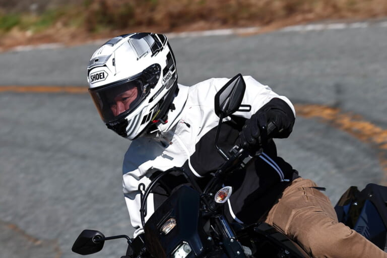 SHOEI｜e:DRYLENS｜「一度使ったらやめられない!」明るさが“自動的に”変わる!! 曇り止め+電子調光のSHOEI「e:DRYLENS」をテスト【試用インプレッション】