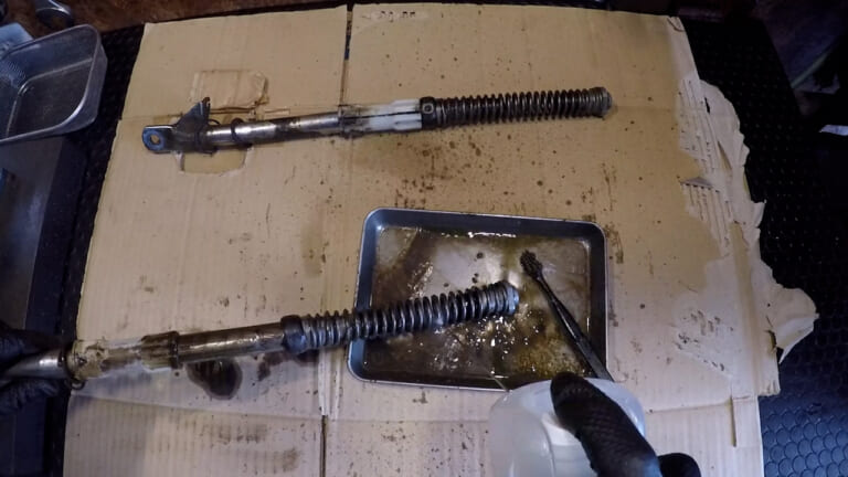 【DIY整備アイテム】プラもゴムも全部洗えるってマジ!?「オールマテリアルパーツクリーナー」体験レポート｜【DIY整備アイテム】プラもゴムも全部洗えるってマジ!?「オールマテリアルパーツクリーナー」体験レポート