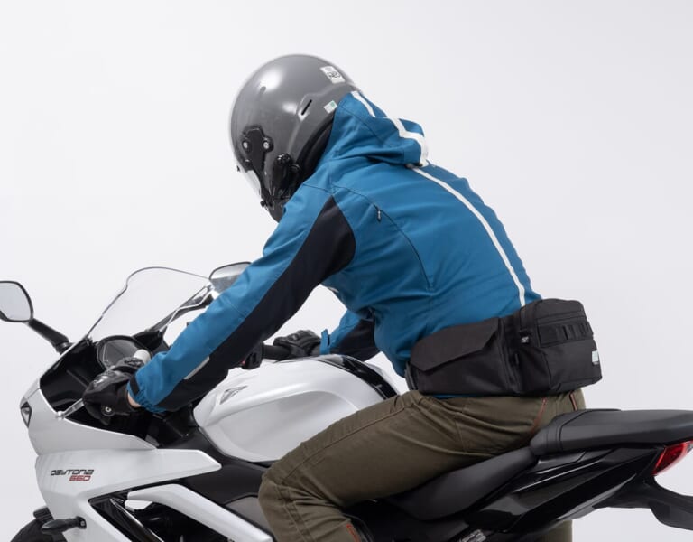 ハーフデイツーリングウエスト｜半日ツーリングの必需品！タナックスから「ハーフデイツーリングウエスト」が登場！