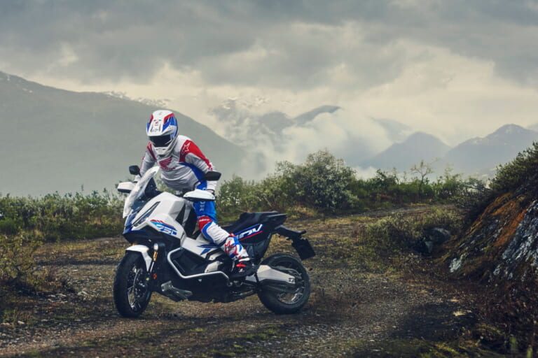 ホンダ|X-ADV|欧州仕様|2026年モデル|【欧州新車】ホンダ「X-ADV スペシャルエディション」次はトリコロールだ! アフリカツインみが高まるアドベンチャースクーター