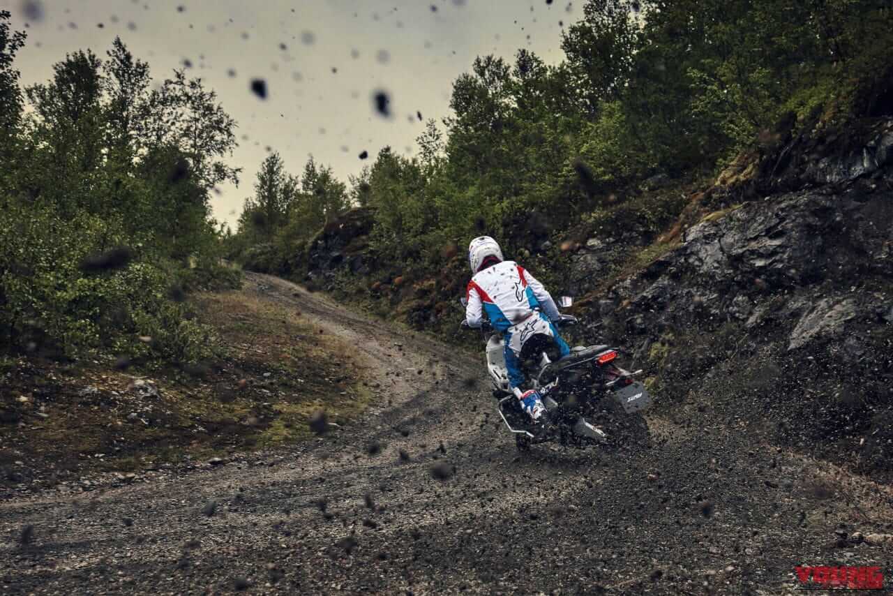 ホンダ｜X-ADV｜欧州仕様｜2026年モデル｜【欧州新車】ホンダ「X-ADV スペシャルエディション」次はトリコロールだ！ アフリカツインみが高まるアドベンチャースクーター