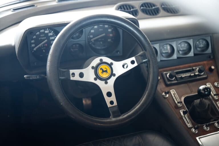 フェラーリ|365GT4 2+2|落札価格は4000万円?! ニキ・ラウダが職場への足として使ったフェラーリの4座2ドアクーペ