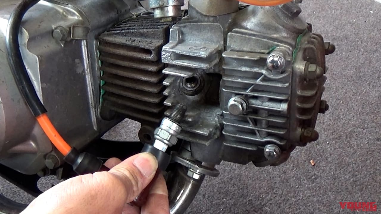 【DIY整備の裏技】もっと奥まで! "一歩踏み込んだ"スパークプラグの掃除方法教えます|【DIY整備の裏技】そのスパークプラグ清掃じゃ不十分! “一歩踏み込んだ”掃除方法教えます