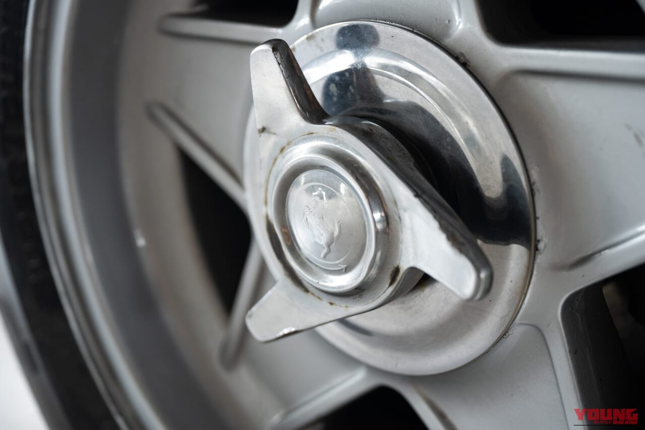 フェラーリ|365GT4 2+2|落札価格は4000万円?! ニキ・ラウダが職場への足として使ったフェラーリの4座2ドアクーペ