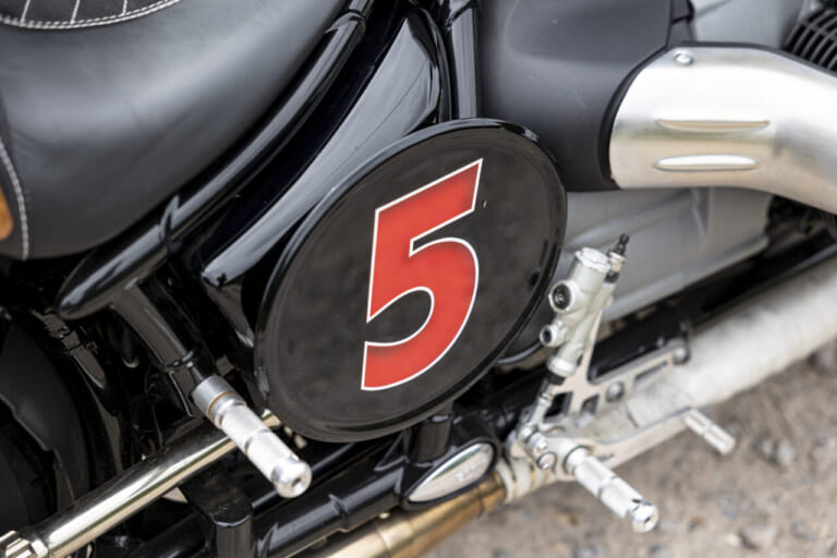 BMW R18|ナイジェル・マンセル|実はナイジェル・マンセル、バイクが大好き! BMWのワンオフカスタムを制作