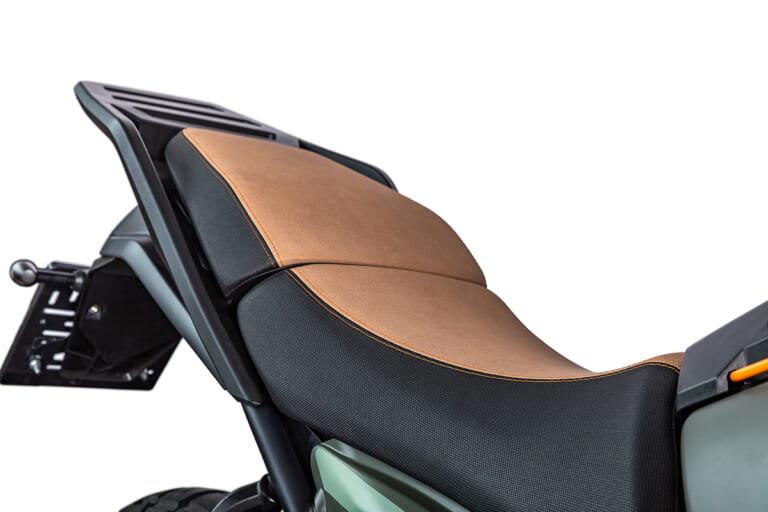 BRIXTON|CROSSFIRE500STORR|シート|唯一無二!新時代のアドベンチャーモデル・ブリクストン ストー(BRIXTON STORR)